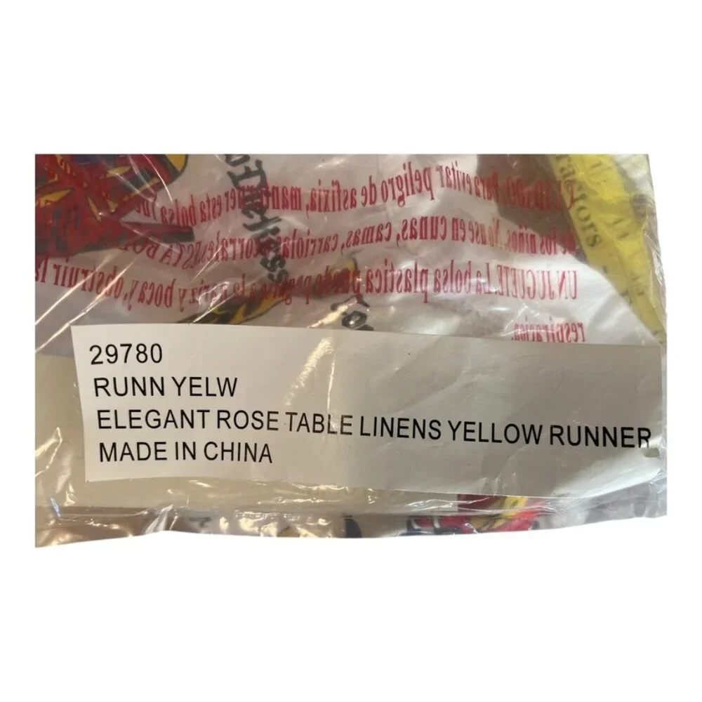 NWT‎ Embroidered Yellow Rose Table Runner